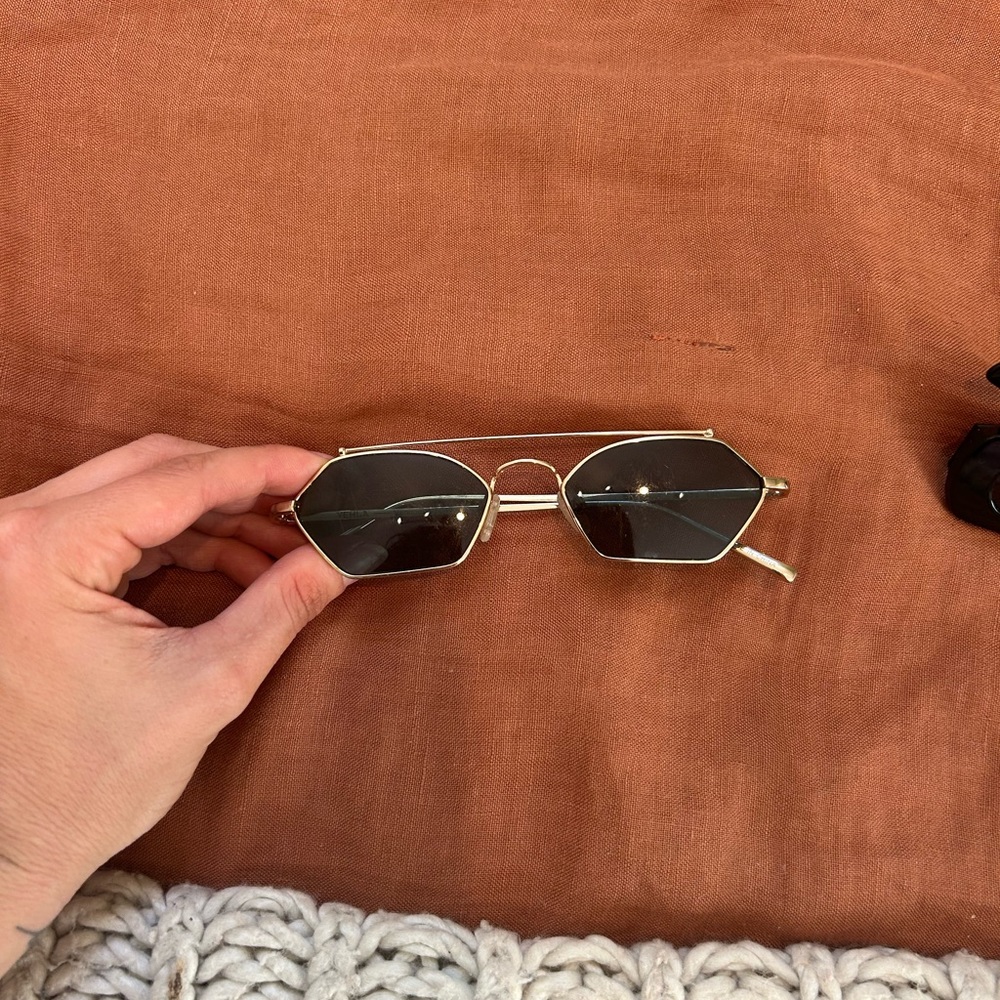Hexagonal Black Sunglasses - Vehla
